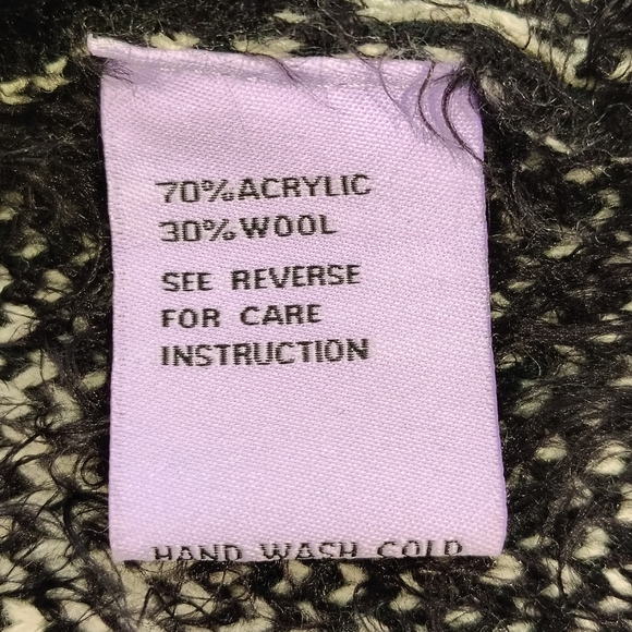 Michelle Nicole Women's Small Black White Shaggy Open Cardigan Soft Cozy Aztec - Picture 8 of 8